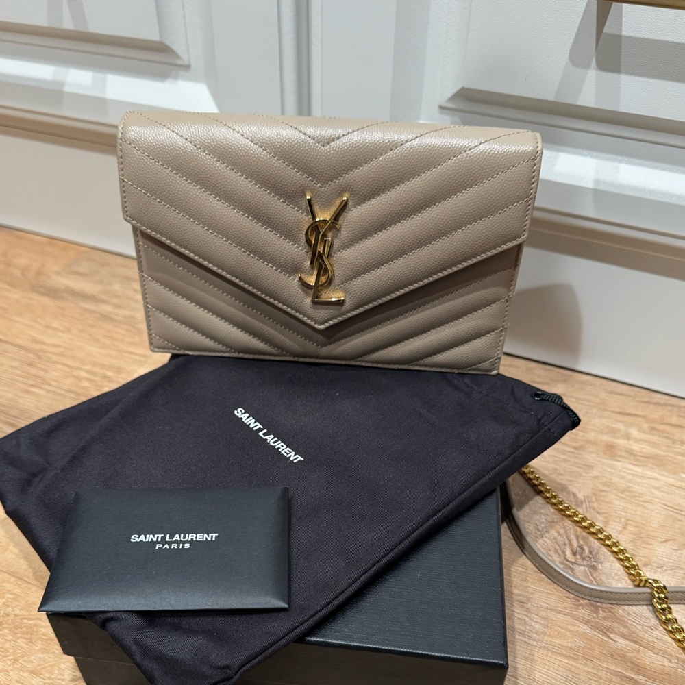 Yves Saint Laurent YSL Beige Quilted Leather Chain Bag * like new *